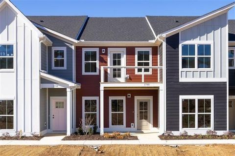 Townhouse For Sale - 1890 Cotton Way<br/> Chattanooga, TN 37404