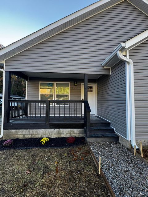 Photo of 918 Shallowford Rd. Road, Chattanooga, TN 37411 (MLS # 1524114)