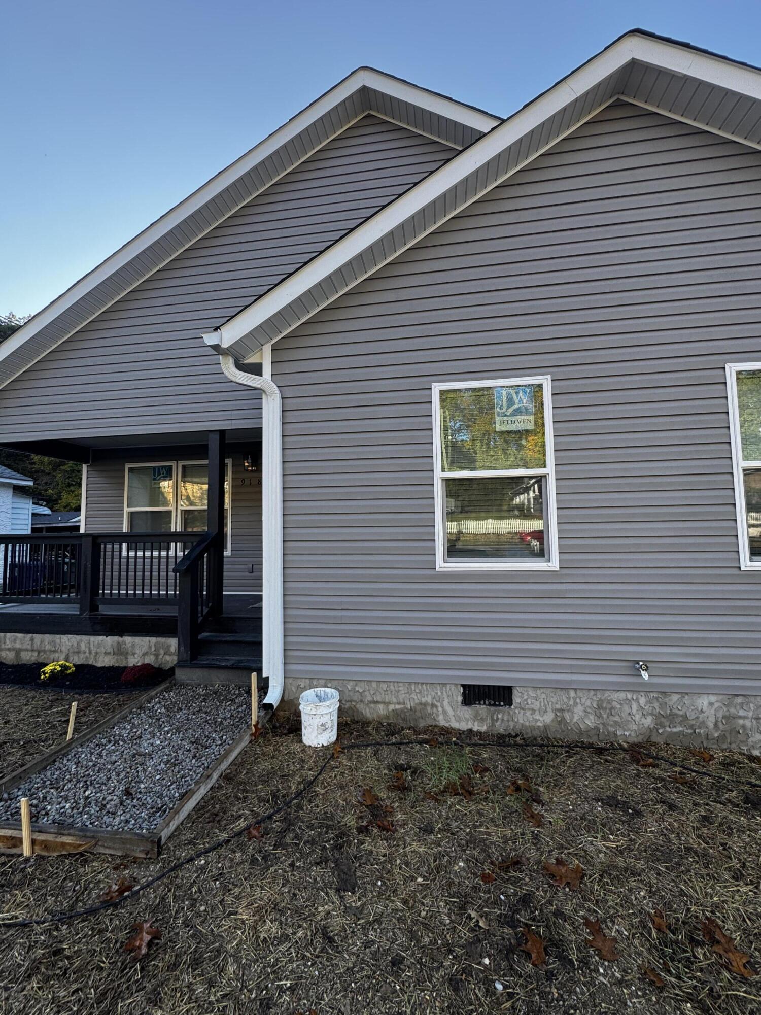 918 Shallowford Rd. Road