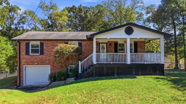 4702 ENTERPRISE LN, CHATTANOOGA, TN 37416 - Image 0b48e188bc1304e29d60a6d8e4ba3114/2764257131