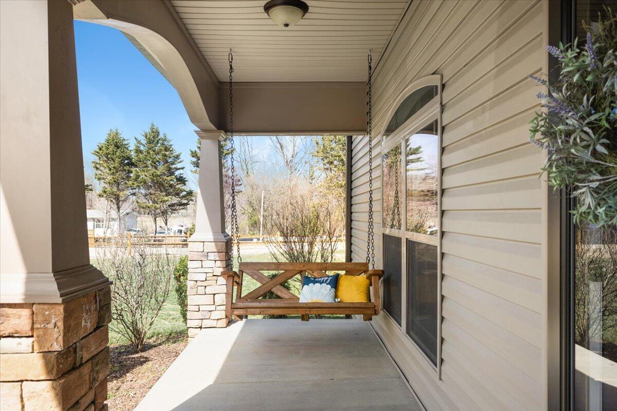 55 E Acorn Drive, Rock Spring, Georgia image 3