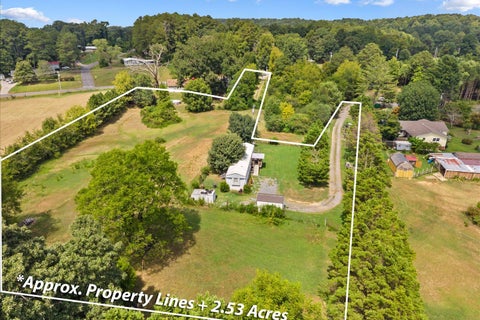 Homes For Sale - 1506 Meadowlark Drive<br/> Dalton, GA 30721