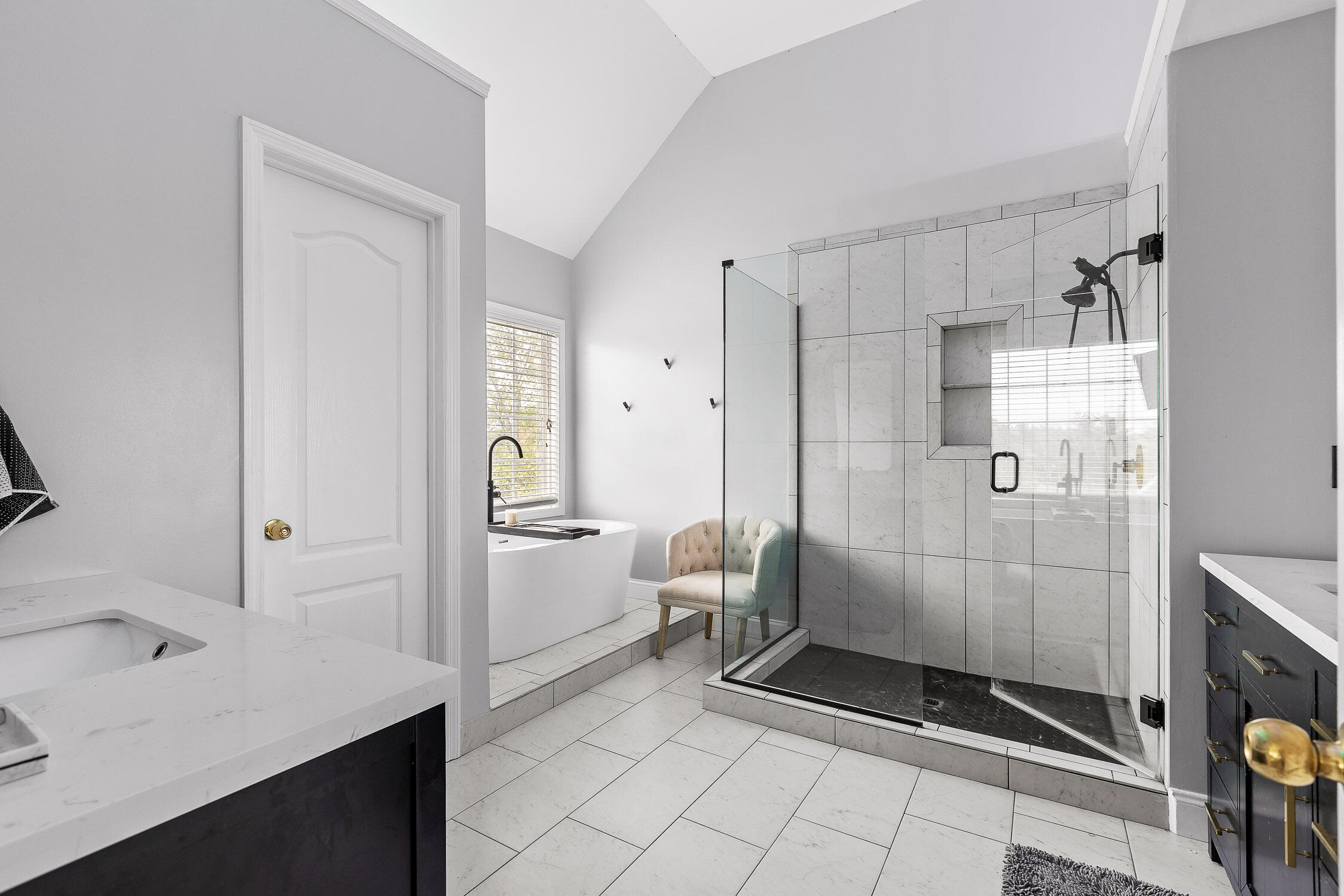 Ooltewah, Tennessee 37363, United States, 6 Bedrooms Bedrooms, ,4 BathroomsBathrooms,Residential,Active,34827