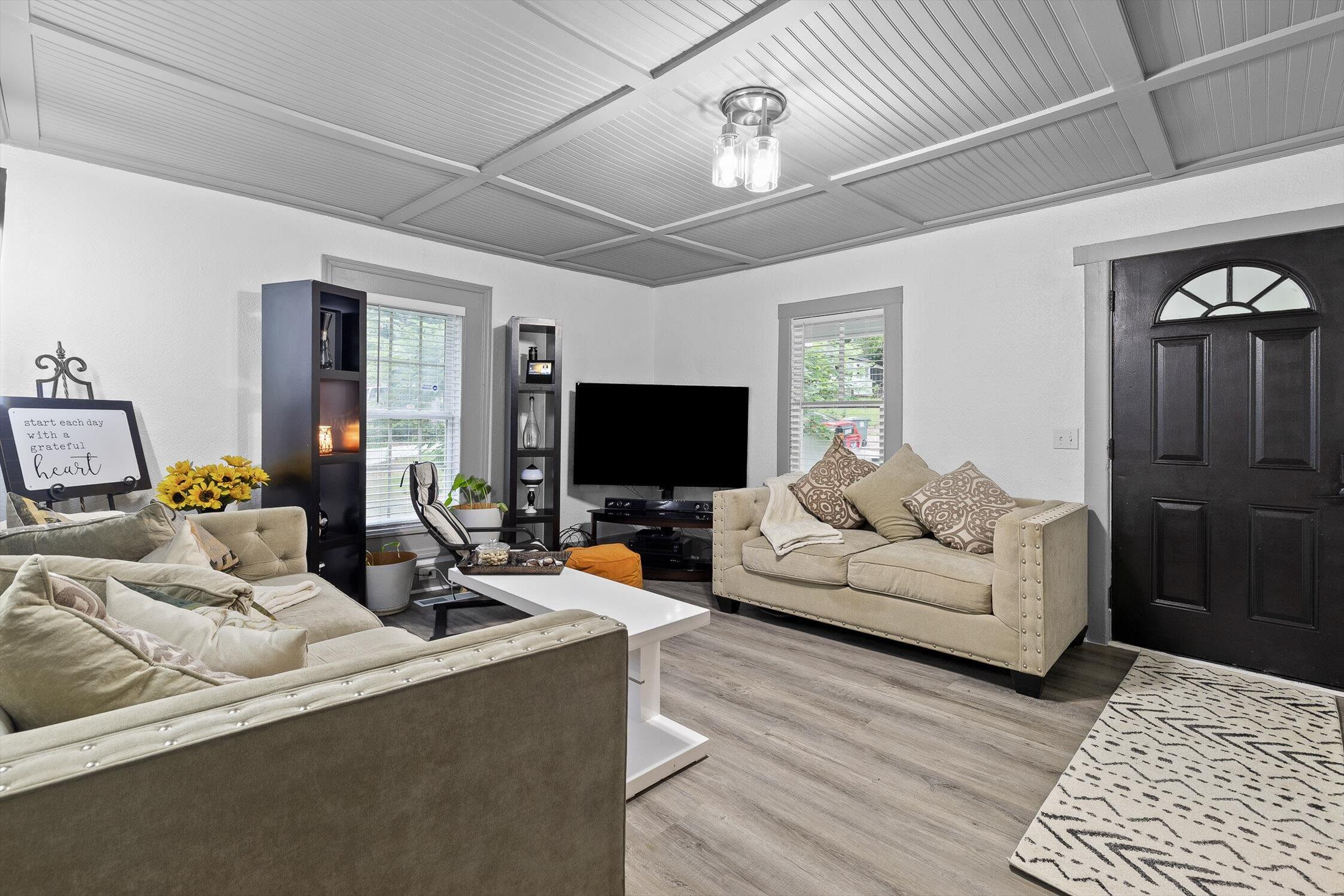 Chattanooga, Tennessee 37406, United States, 2 Bedrooms Bedrooms, ,1 BathroomBathrooms,Residential,Active,191274