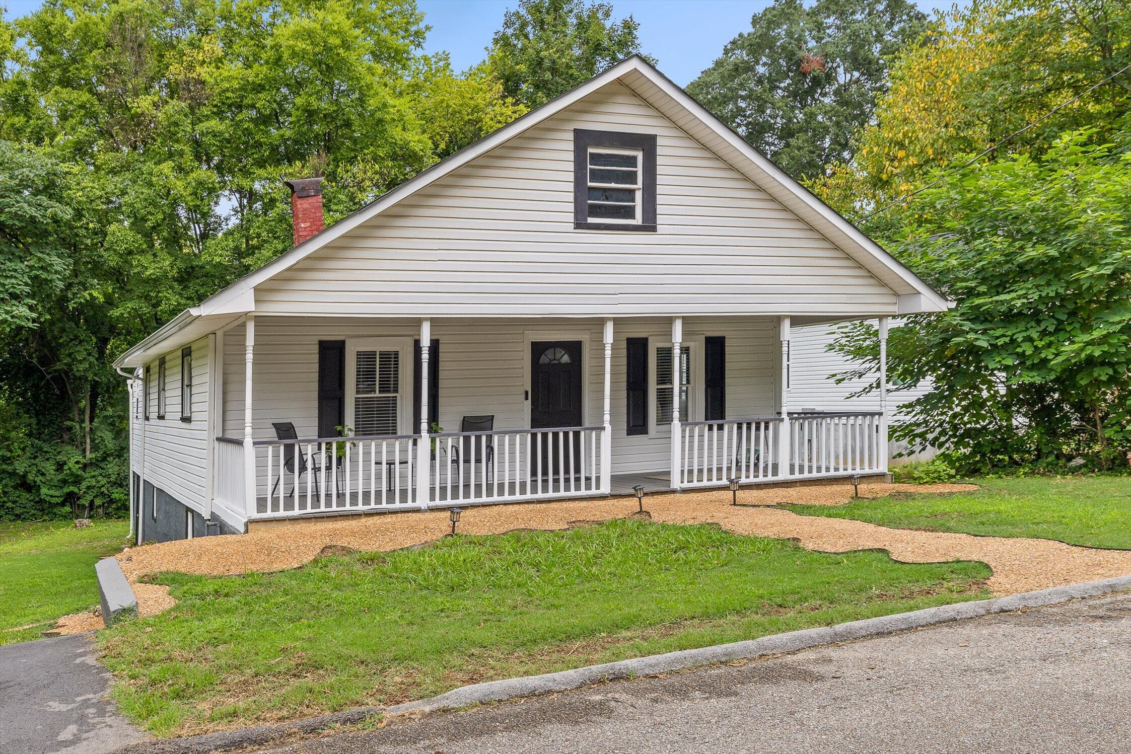 Chattanooga, Tennessee 37406, United States, 2 Bedrooms Bedrooms, ,1 BathroomBathrooms,Residential,Active,191274
