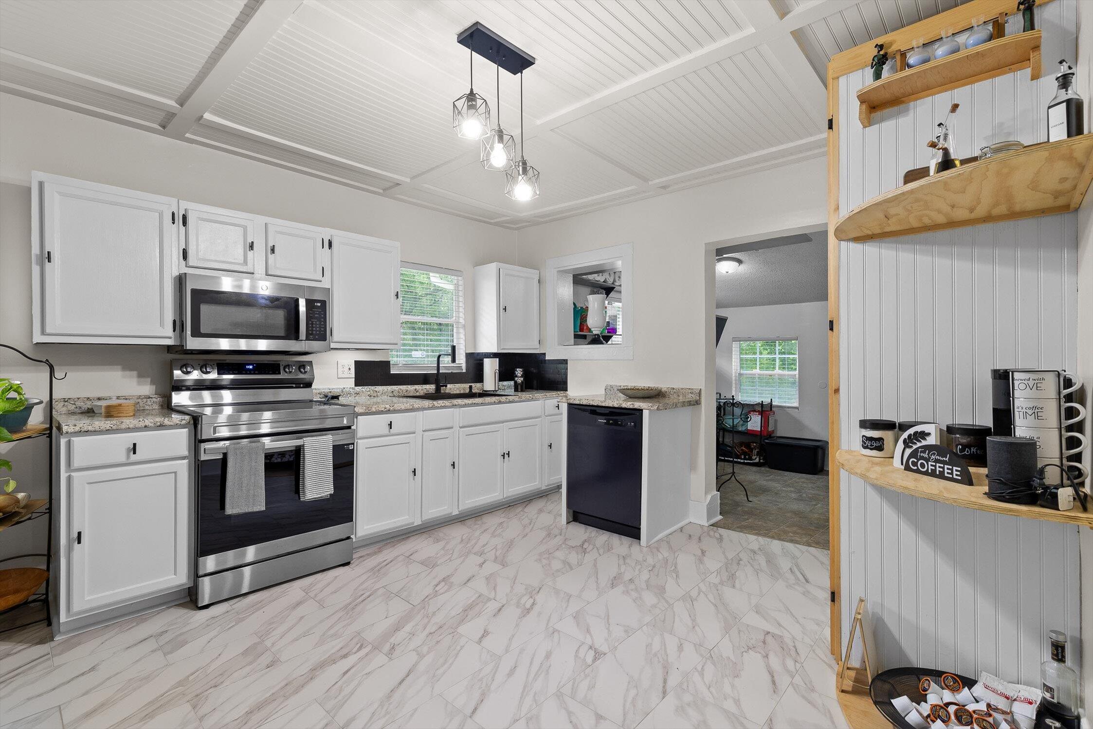 Chattanooga, Tennessee 37406, United States, 2 Bedrooms Bedrooms, ,1 BathroomBathrooms,Residential,Active,191274