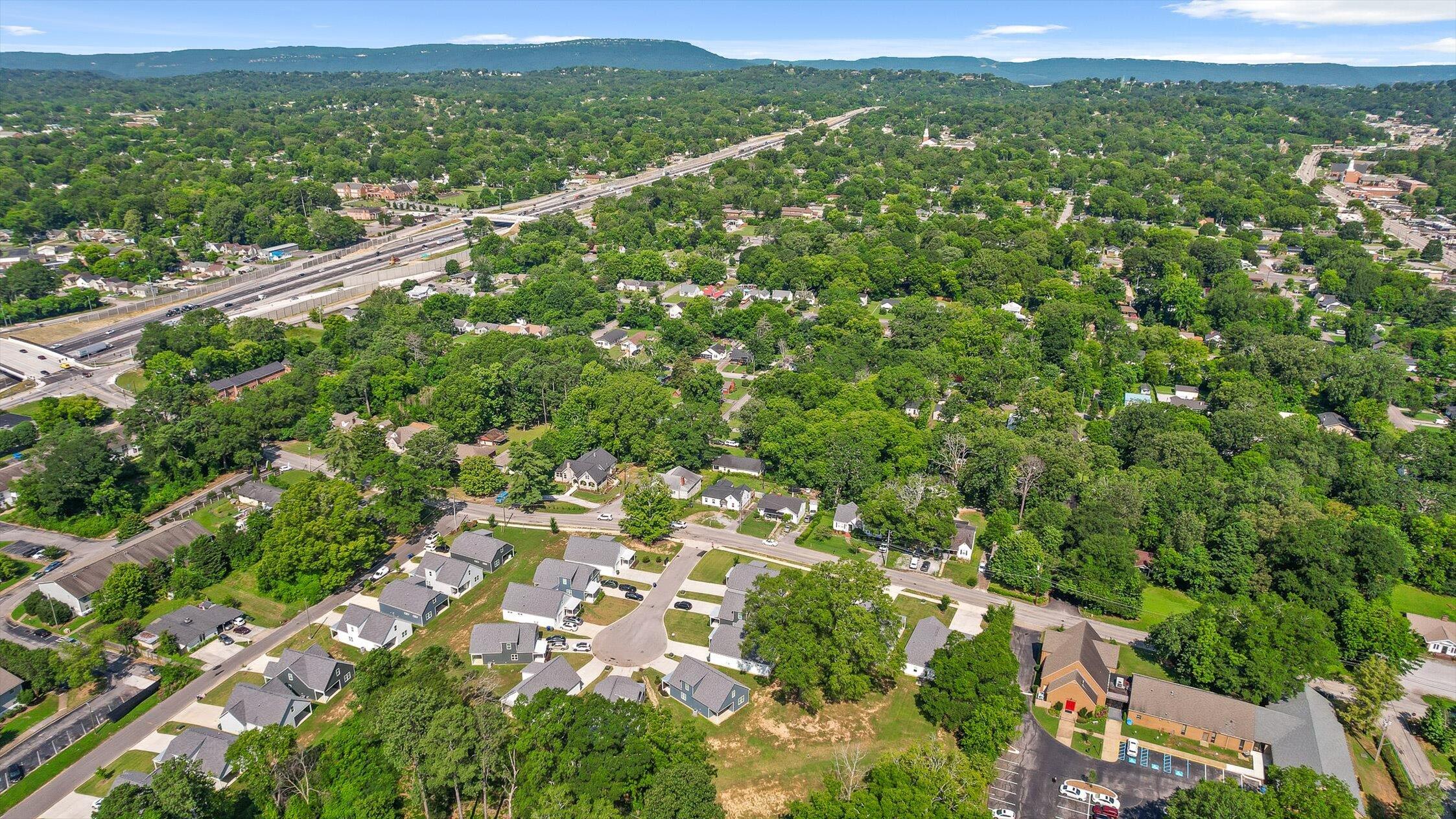 Chattanooga, Tennessee 37411, United States, 4 Bedrooms Bedrooms, ,3 BathroomsBathrooms,Residential,Active,160748