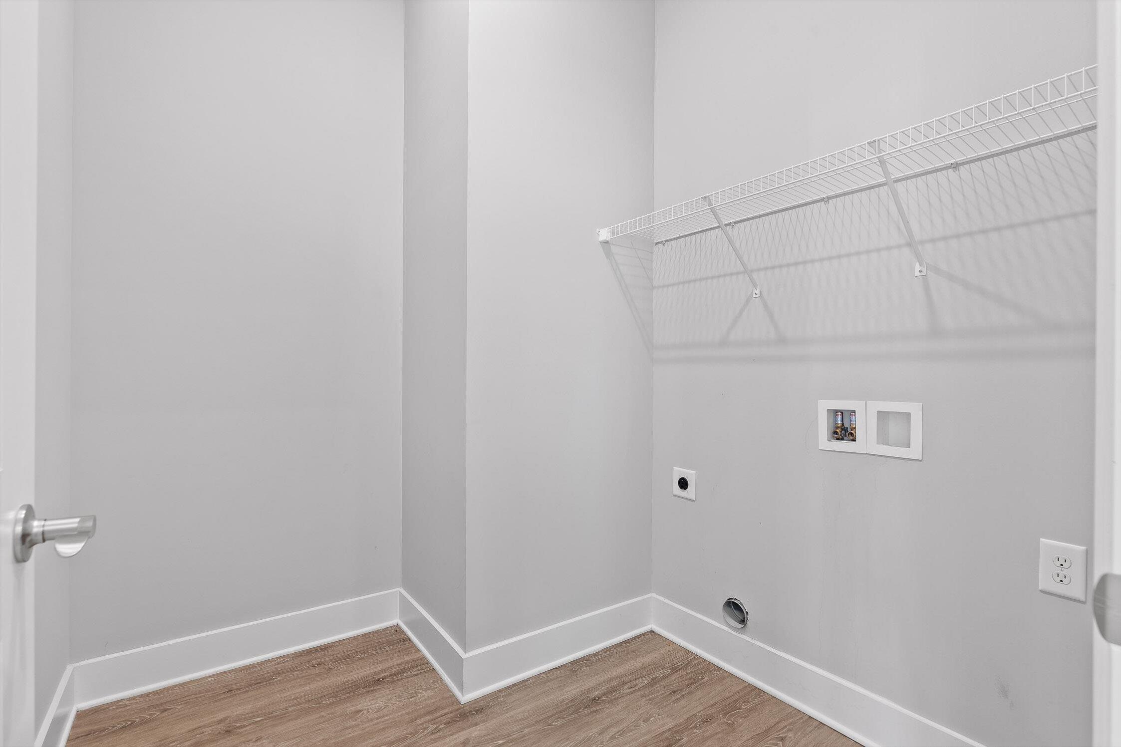 Chattanooga, Tennessee 37411, United States, 4 Bedrooms Bedrooms, ,3 BathroomsBathrooms,Residential,Active,160748