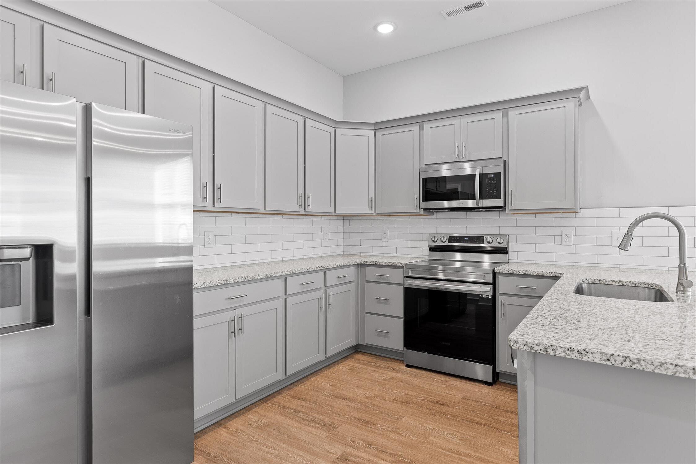 Chattanooga, Tennessee 37411, United States, 4 Bedrooms Bedrooms, ,3 BathroomsBathrooms,Residential,Active,160748