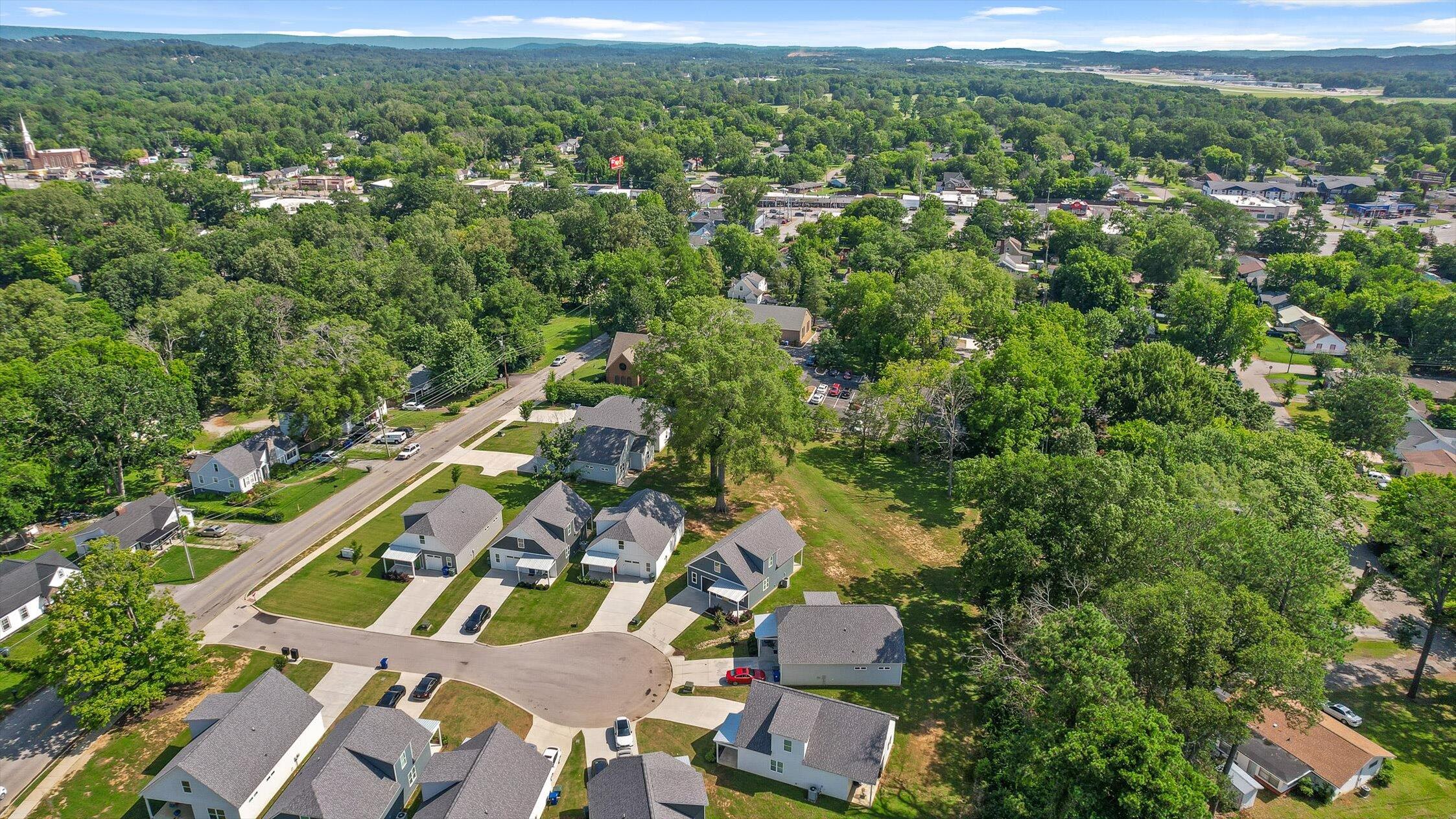 Chattanooga, Tennessee 37411, United States, 4 Bedrooms Bedrooms, ,3 BathroomsBathrooms,Residential,Active,160748