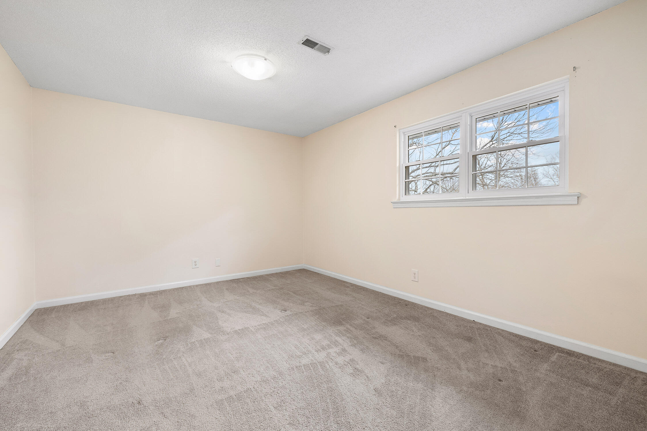 Ooltewah, Tennessee 37363, United States, 4 Bedrooms Bedrooms, ,3 BathroomsBathrooms,Residential,Active,20734