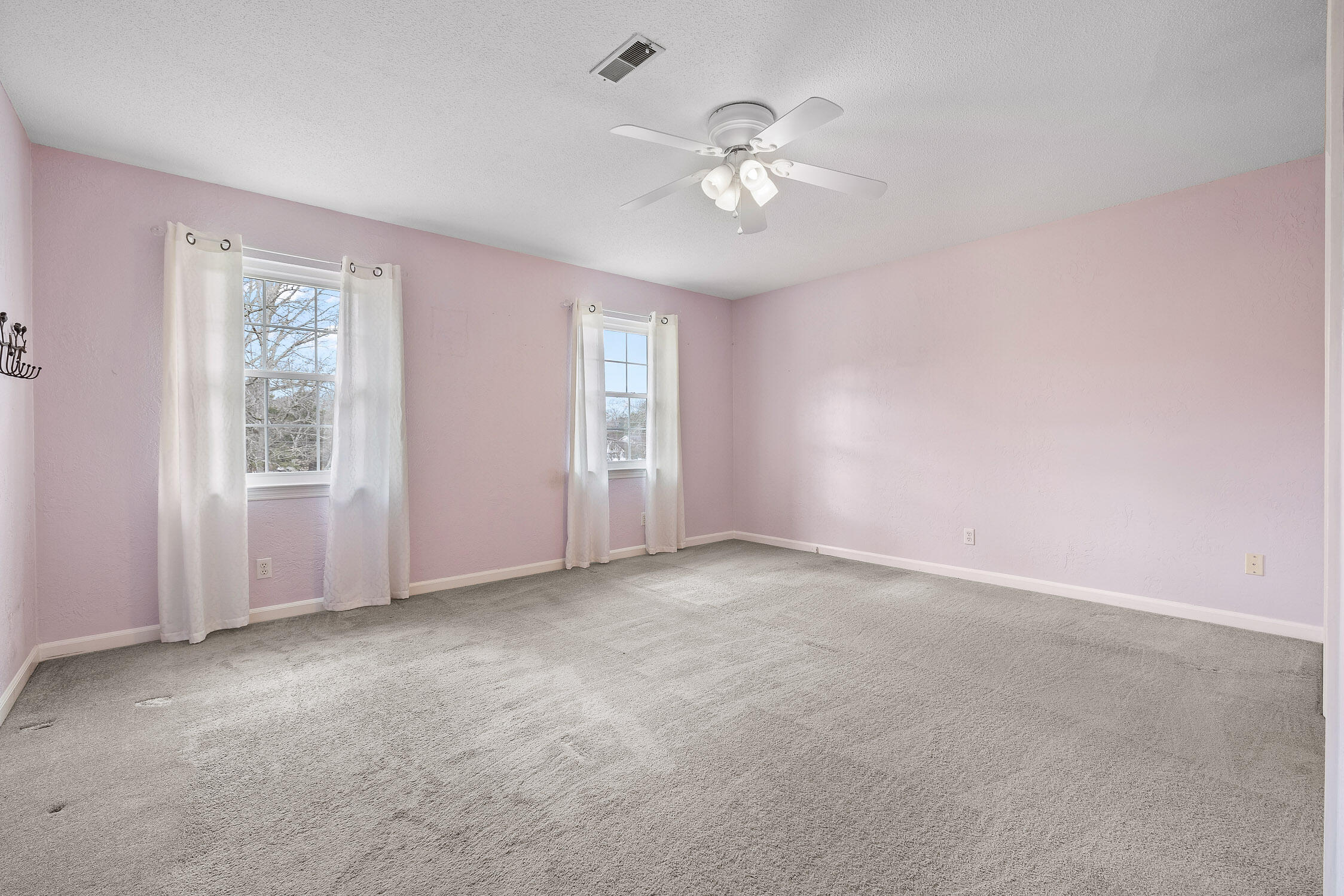 Ooltewah, Tennessee 37363, United States, 4 Bedrooms Bedrooms, ,3 BathroomsBathrooms,Residential,Active,20734