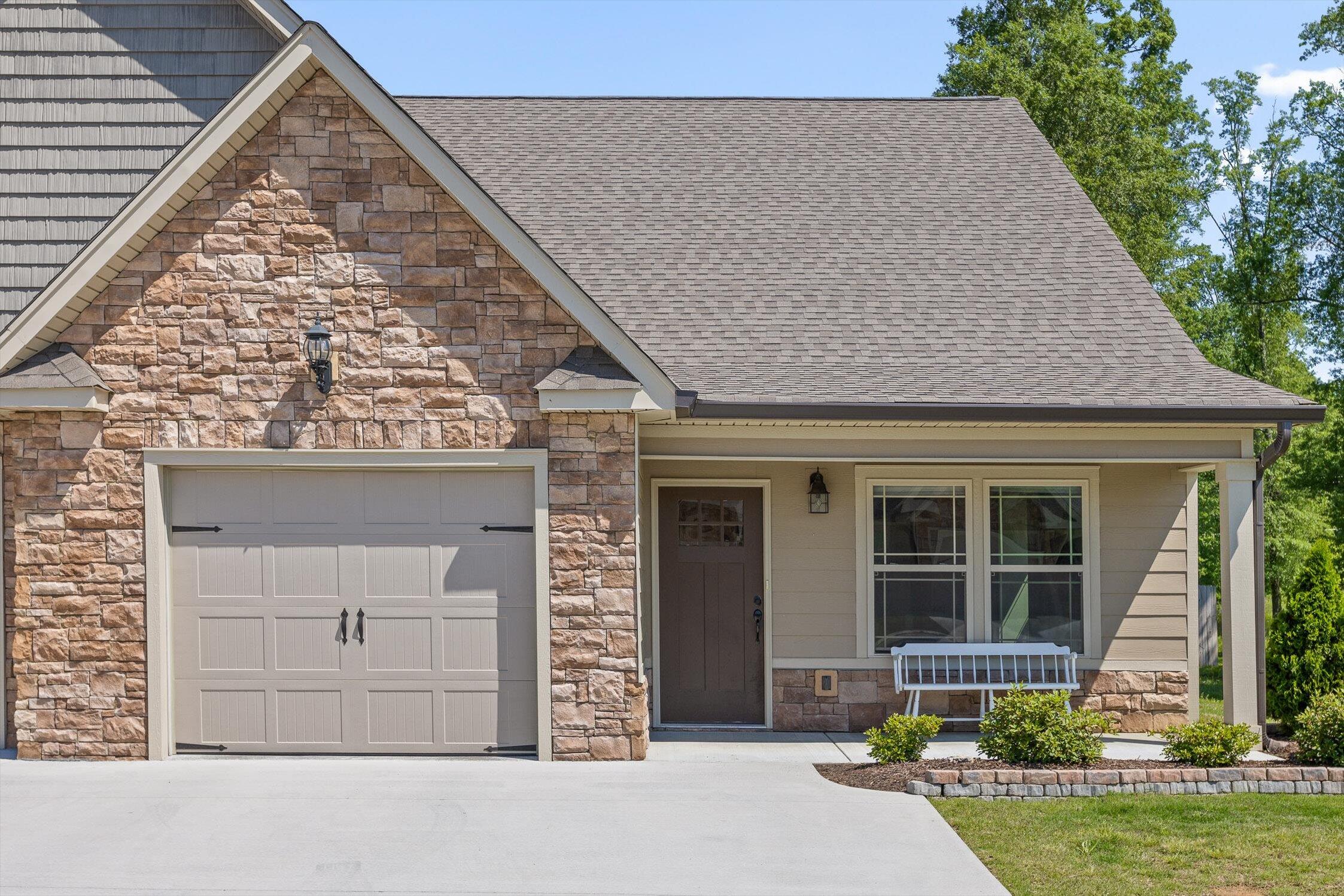 27 W Horizon Drive, Rossville, Georgia image 1
