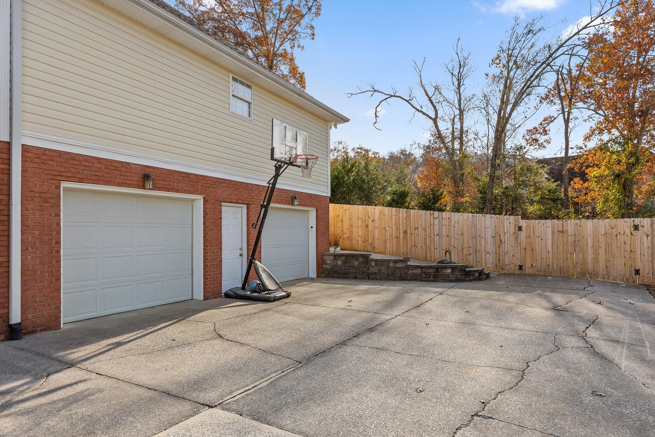 Ringgold, Georgia 30736, United States, 3 Bedrooms Bedrooms, ,2 BathroomsBathrooms,Residential,Pending,249117