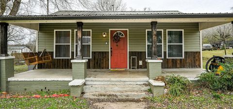 Photo of 156 County Road 903, Etowah, TN 37331 (MLS # 1524956)