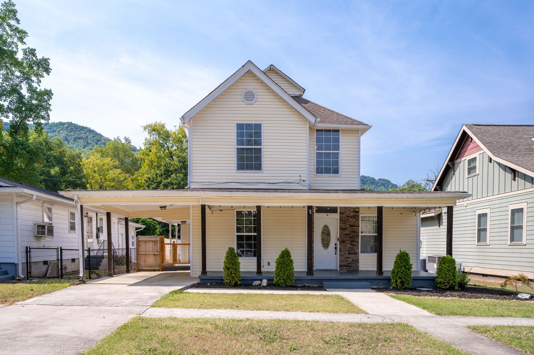 602 Holly Avenue, South Pittsburg, Tennessee image 1