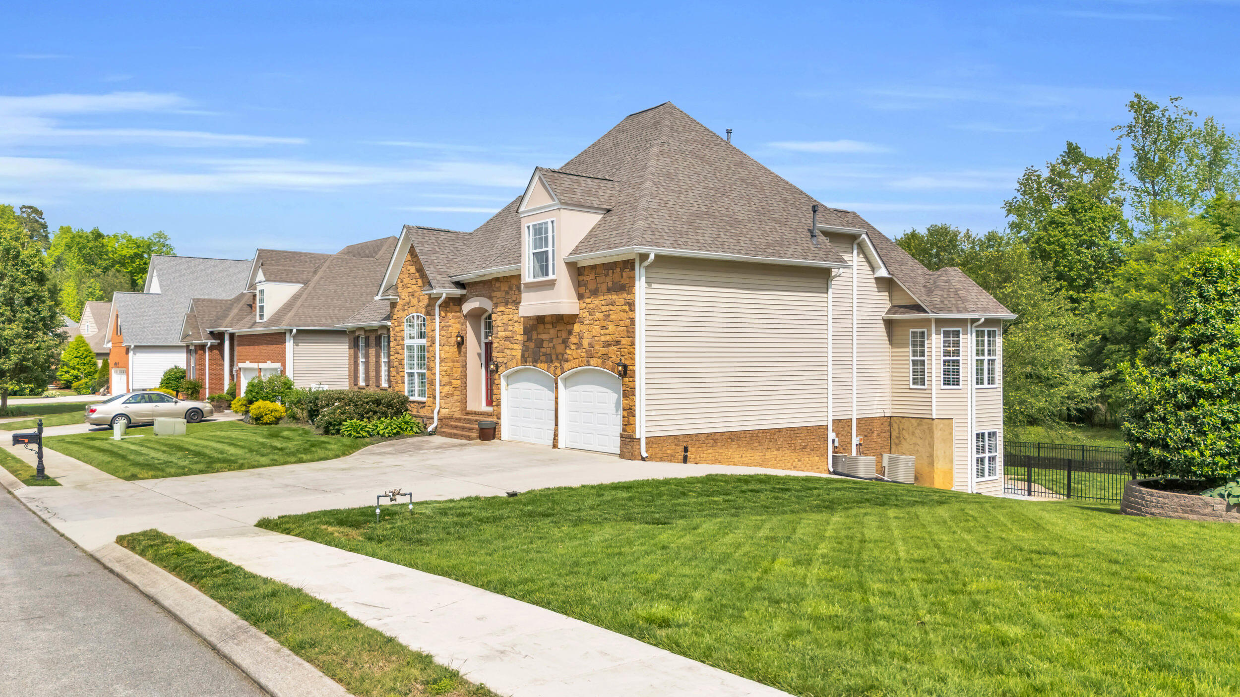 9677 Wiltshire Drive, Ooltewah, Tennessee image 2