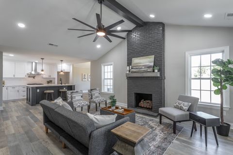 Photo of 235 Guyler Street, Ringgold, GA 30736 (MLS # 1512681)