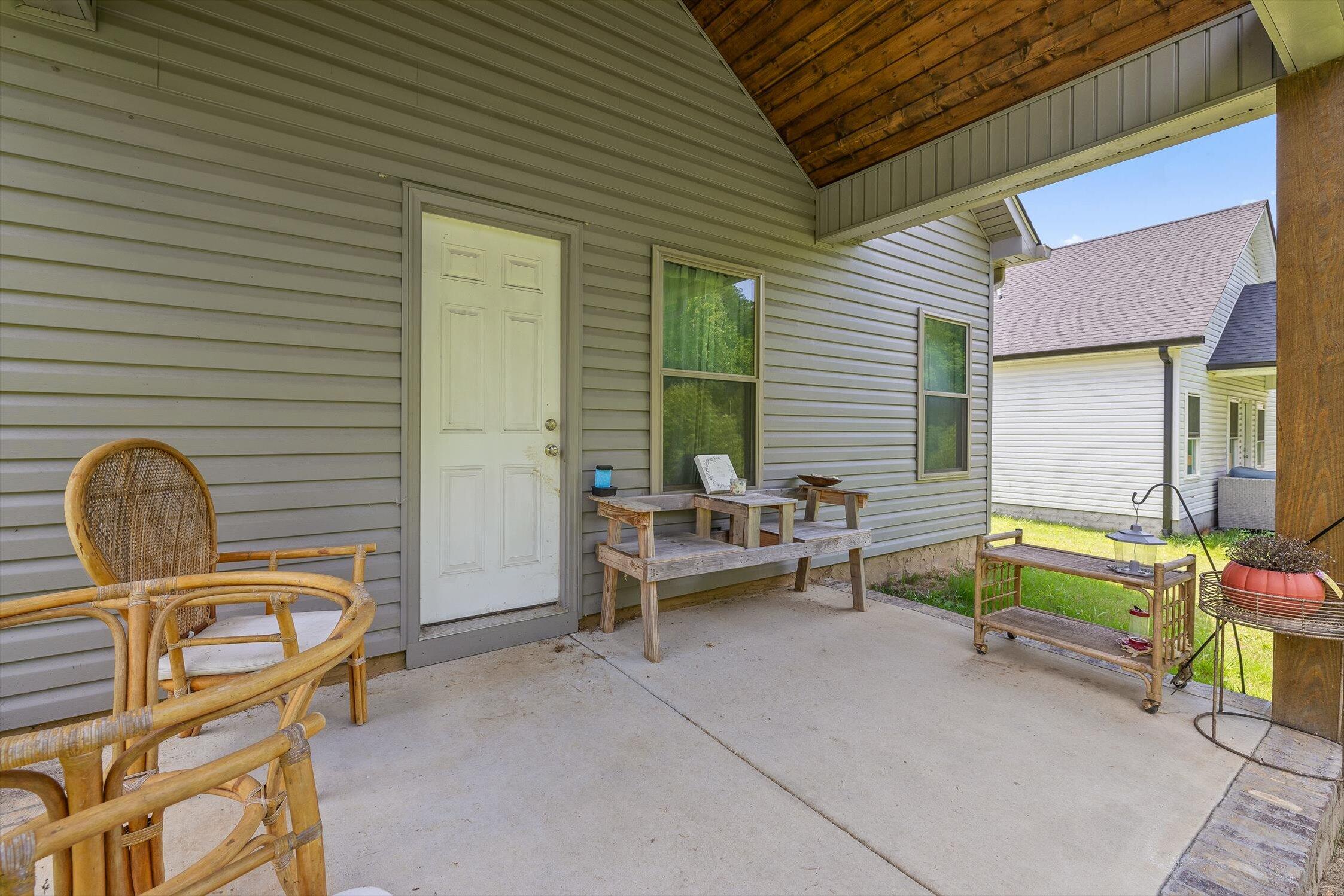 Ringgold, Georgia 30736, United States, 3 Bedrooms Bedrooms, ,2 BathroomsBathrooms,Residential,Active,180610