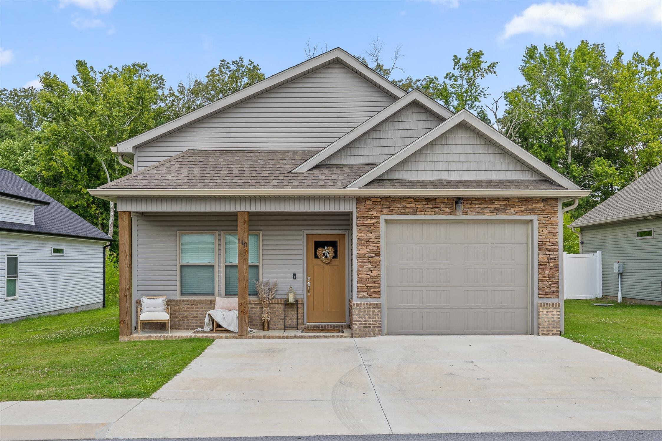 Ringgold, Georgia 30736, United States, 3 Bedrooms Bedrooms, ,2 BathroomsBathrooms,Residential,Active,180610