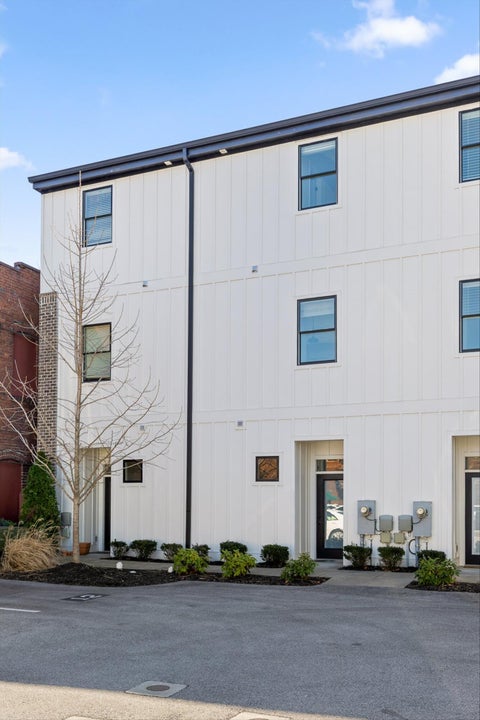 Photo of 209 W 16th Street, Chattanooga, TN 37408 (MLS # 1543739)