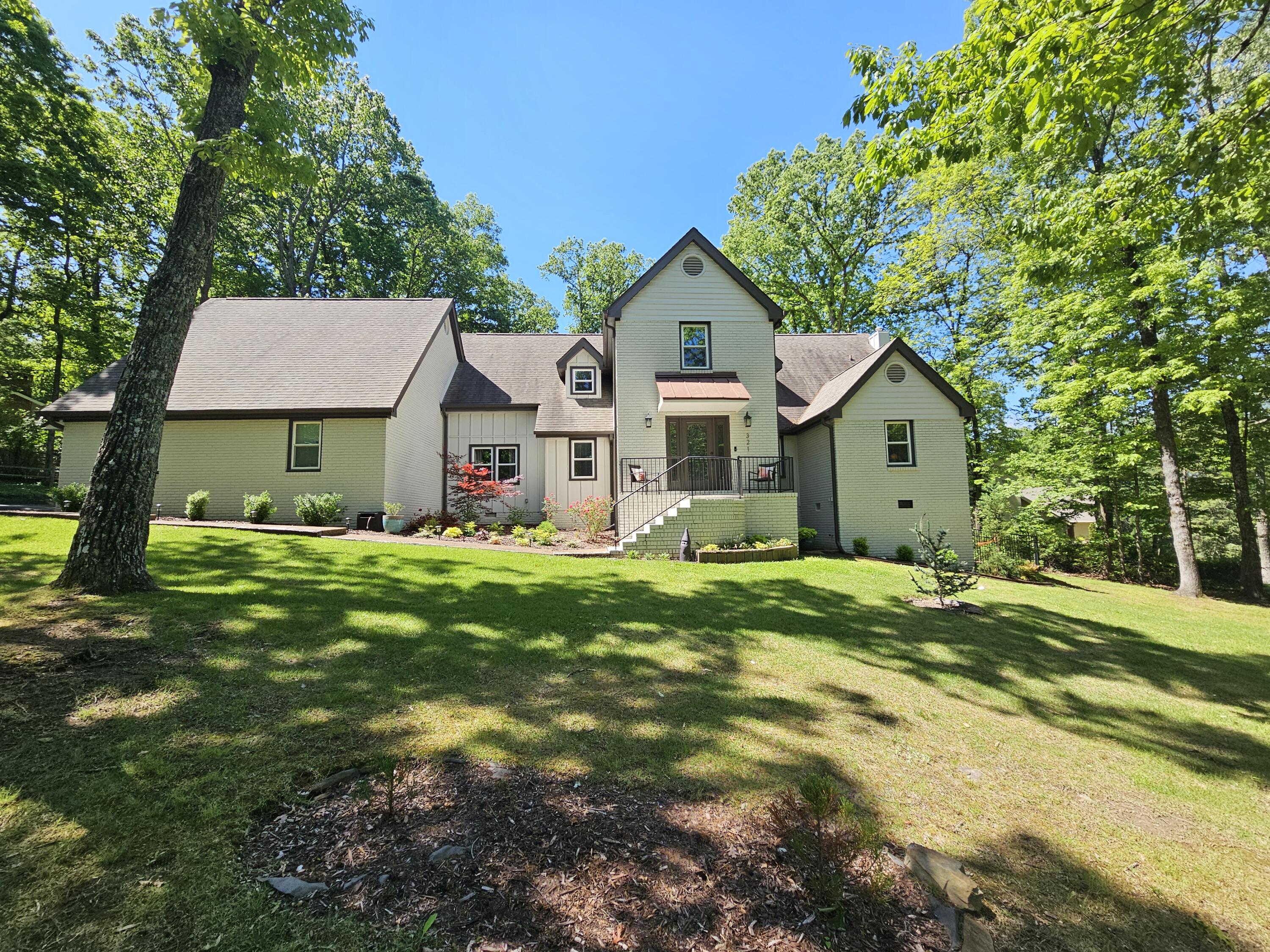 321 Robin Hood Trail, Signal Mountain, Tennessee image 1
