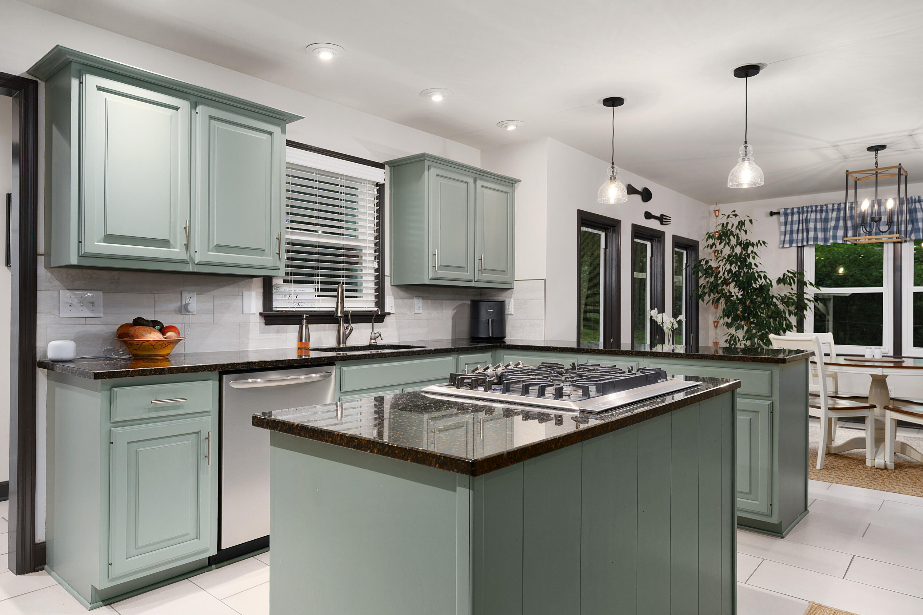 321 Robin Hood Trail, Signal Mountain, Tennessee image 21