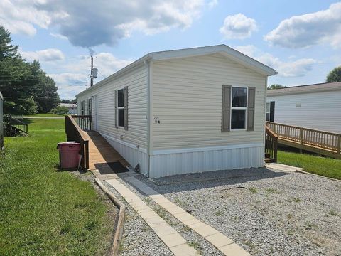 Homes For Sale - 200 Valley Lane<br/> Meigs County, Ten Mile, TN 37880