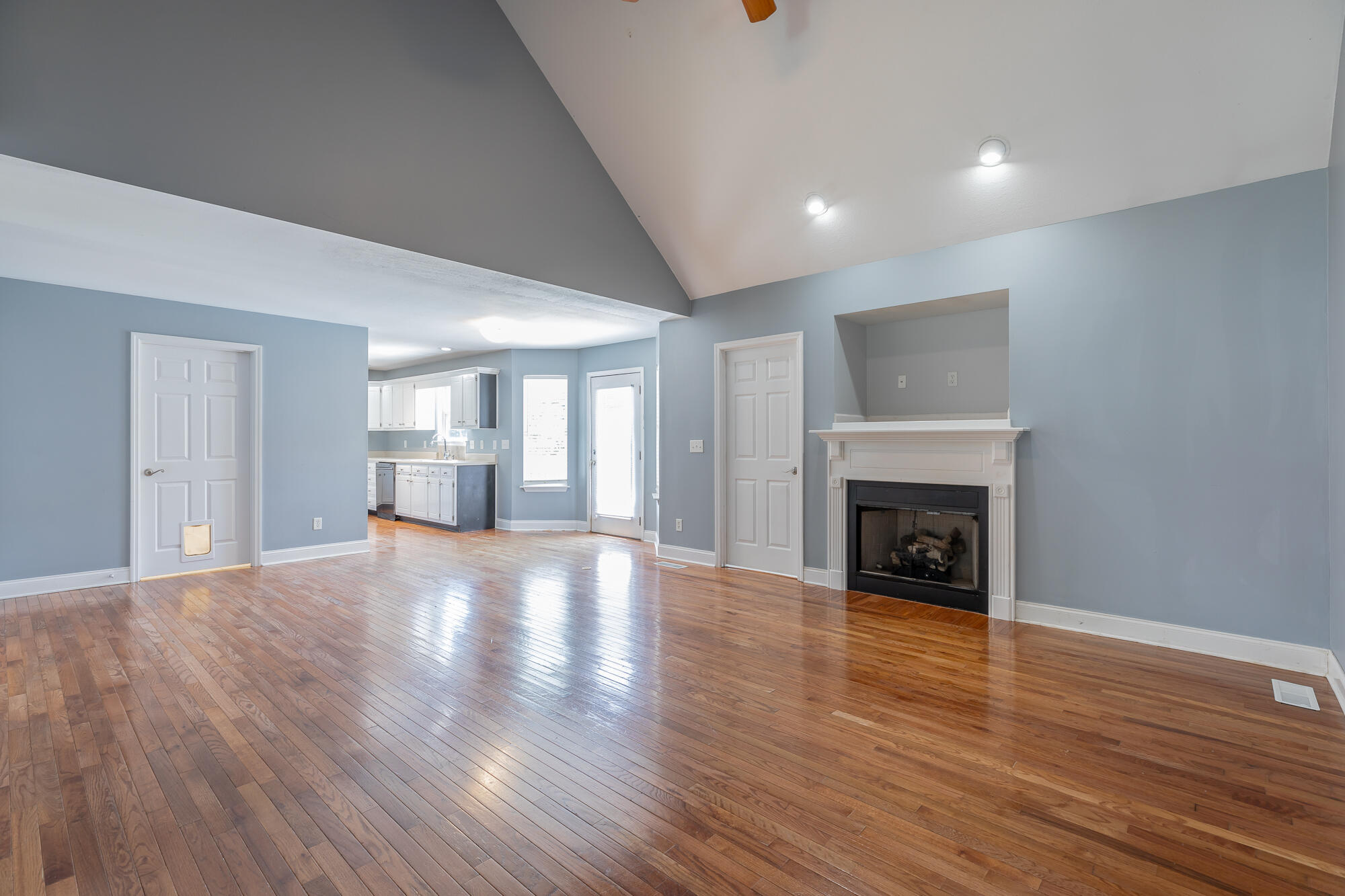 7762 Lynnle Way