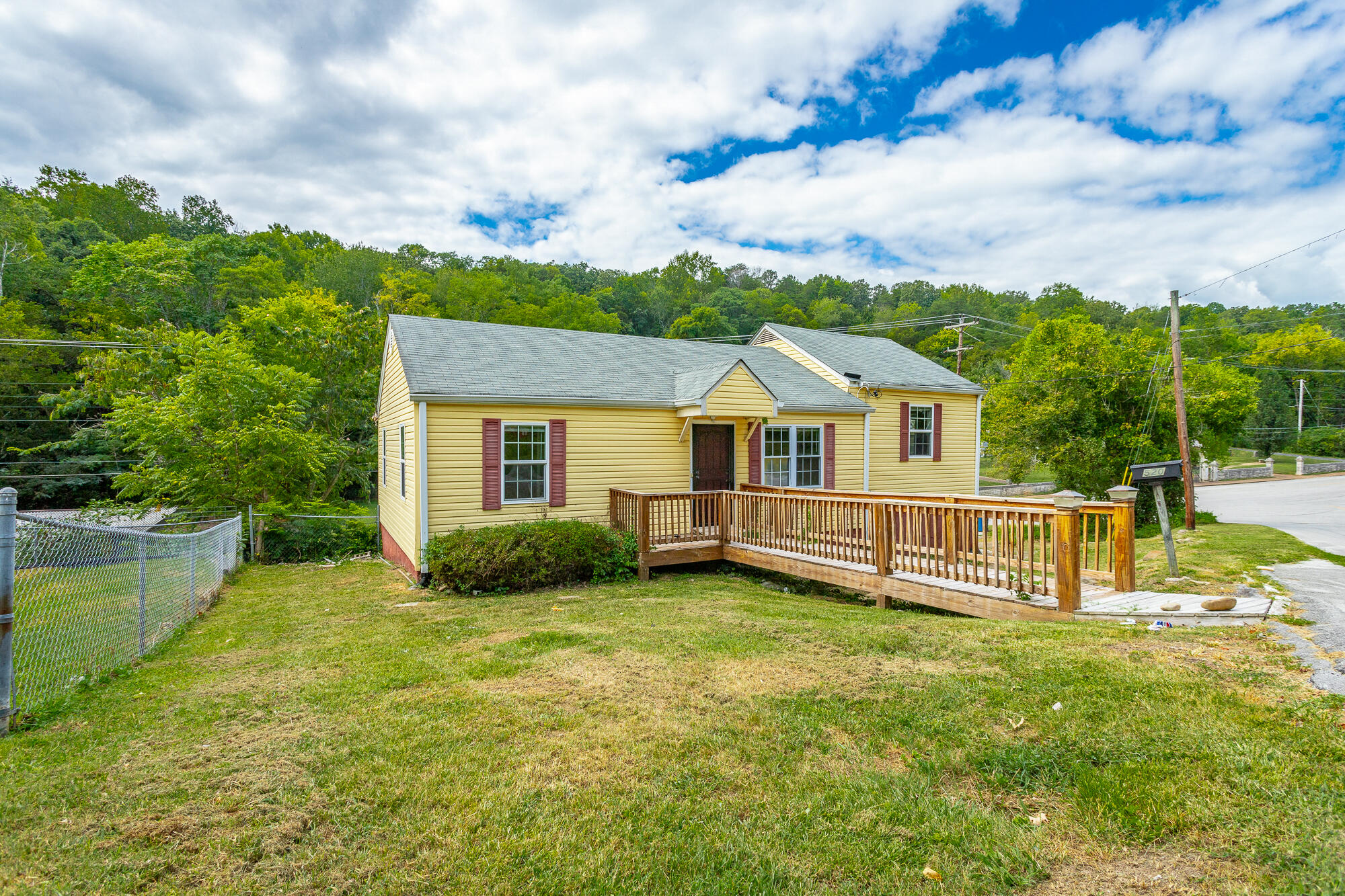 520 Hedgewood Drive, Chattanooga, Tennessee image 1