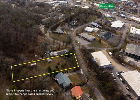 Photo of 705 W Bell Avenue, Chattanooga, TN 37405 (MLS # 1527388)