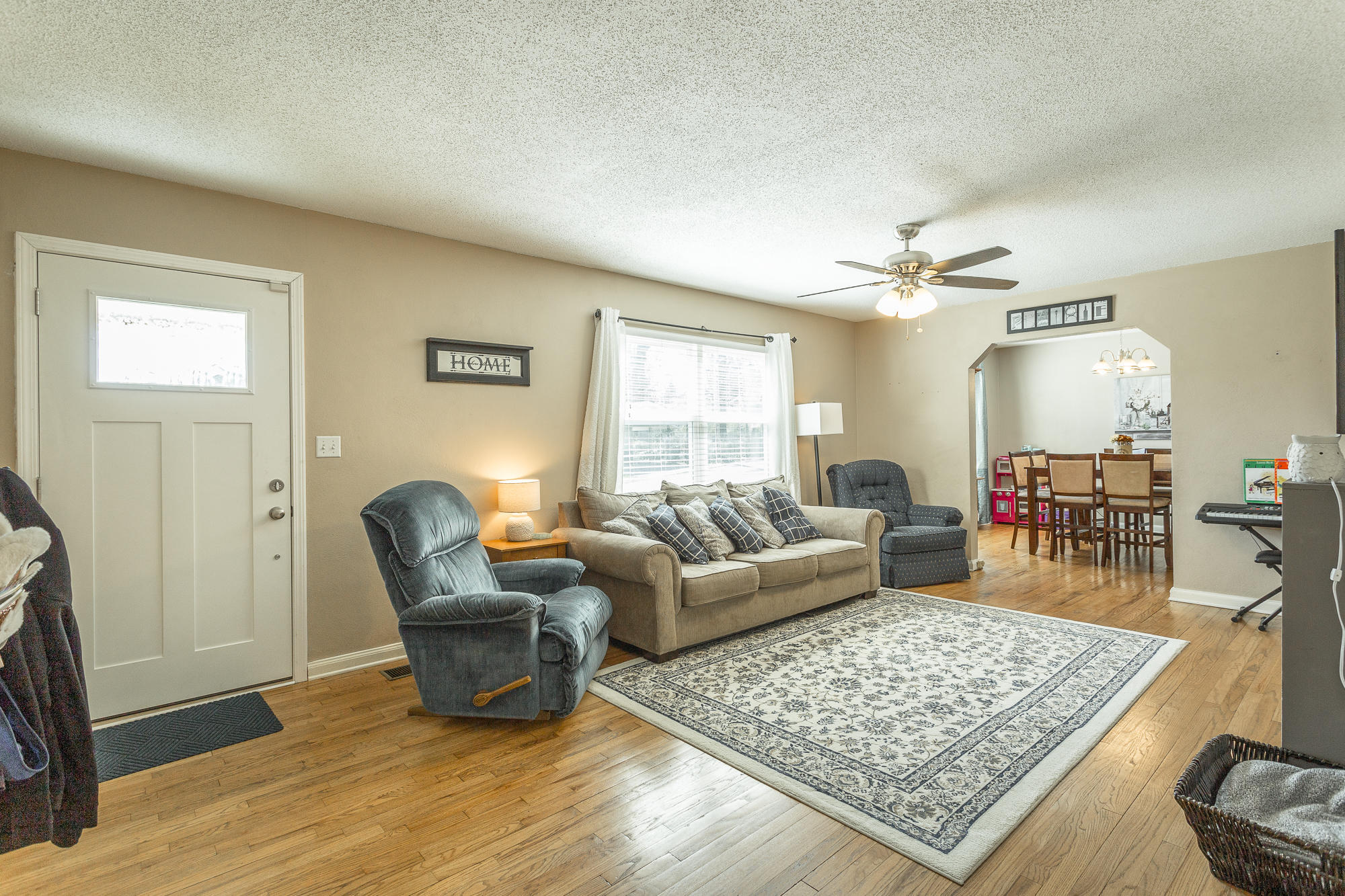 Chattanooga, Tennessee 37412, United States, 3 Bedrooms Bedrooms, ,2 BathroomsBathrooms,Residential,Pending,203031