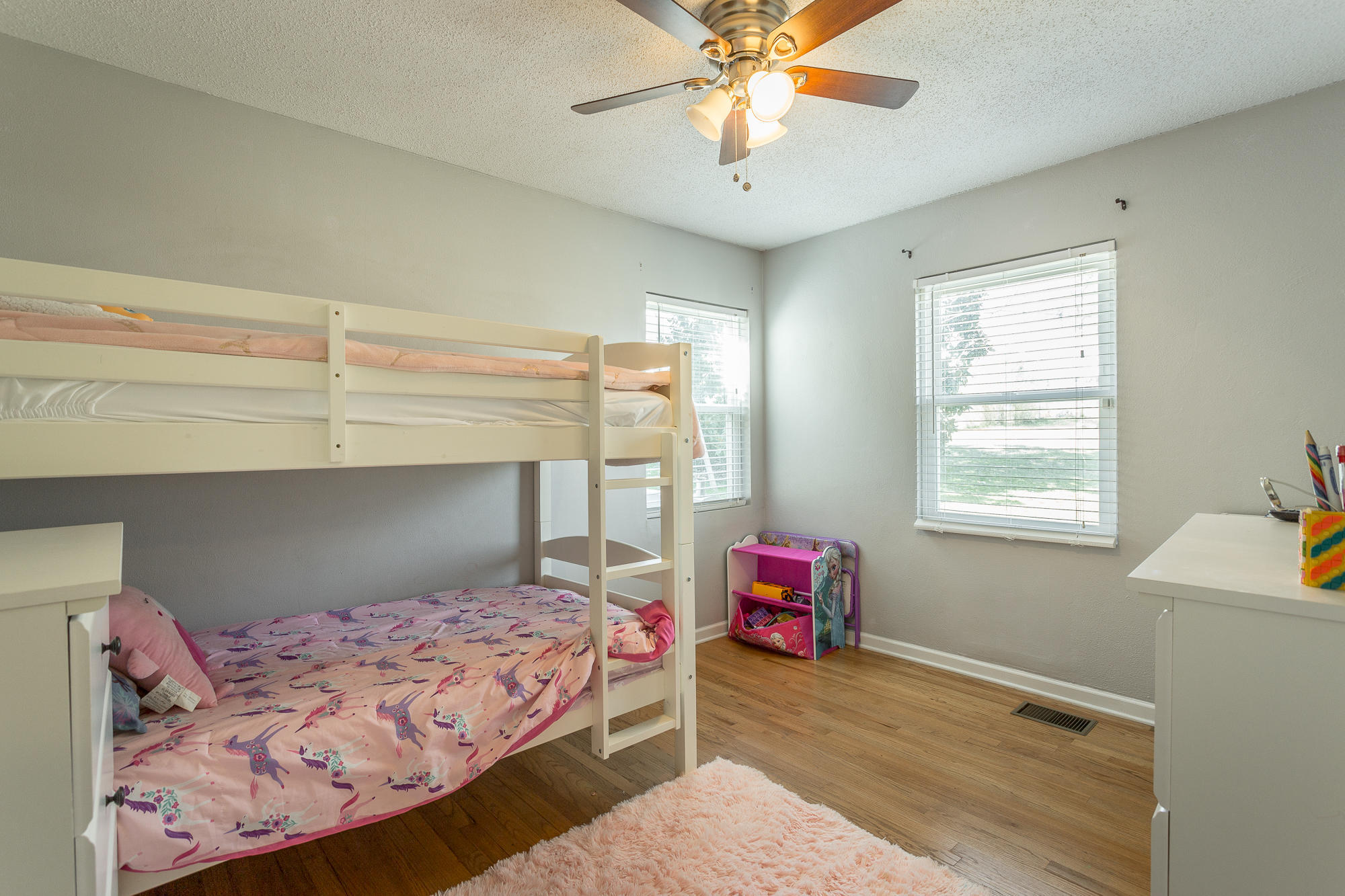 Chattanooga, Tennessee 37412, United States, 3 Bedrooms Bedrooms, ,2 BathroomsBathrooms,Residential,Pending,203031