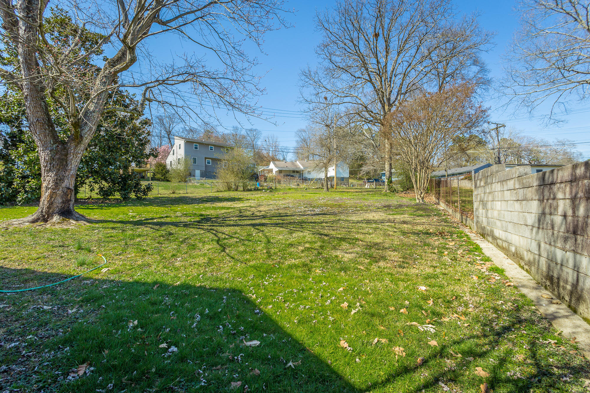 Chattanooga, Tennessee 37412, United States, 3 Bedrooms Bedrooms, ,2 BathroomsBathrooms,Residential,Pending,203031