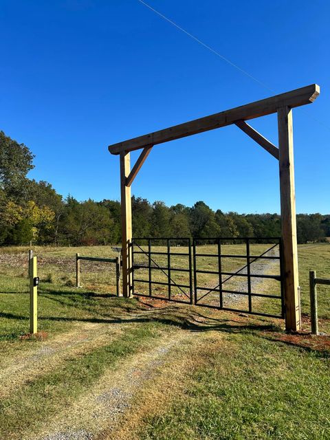 1527 Glass Mill Road Chickamauga GA 30707