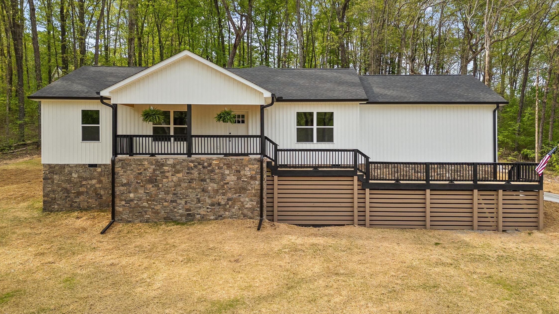 208 Treeline Drive, Dunlap, Tennessee image 1
