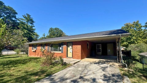 Photo of 626 Stalans Avenue, Etowah, TN 37331 (MLS # 1544632)