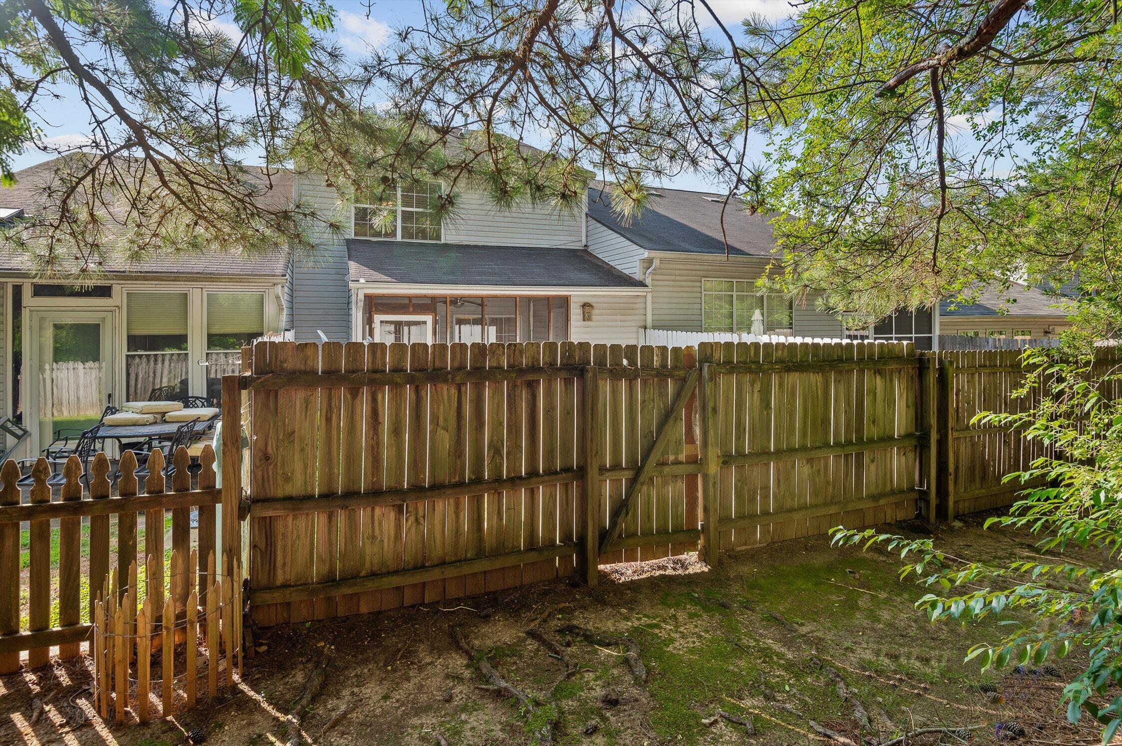 Chattanooga, Tennessee 37421, United States, 2 Bedrooms Bedrooms, ,3 BathroomsBathrooms,Residential,Active,147808