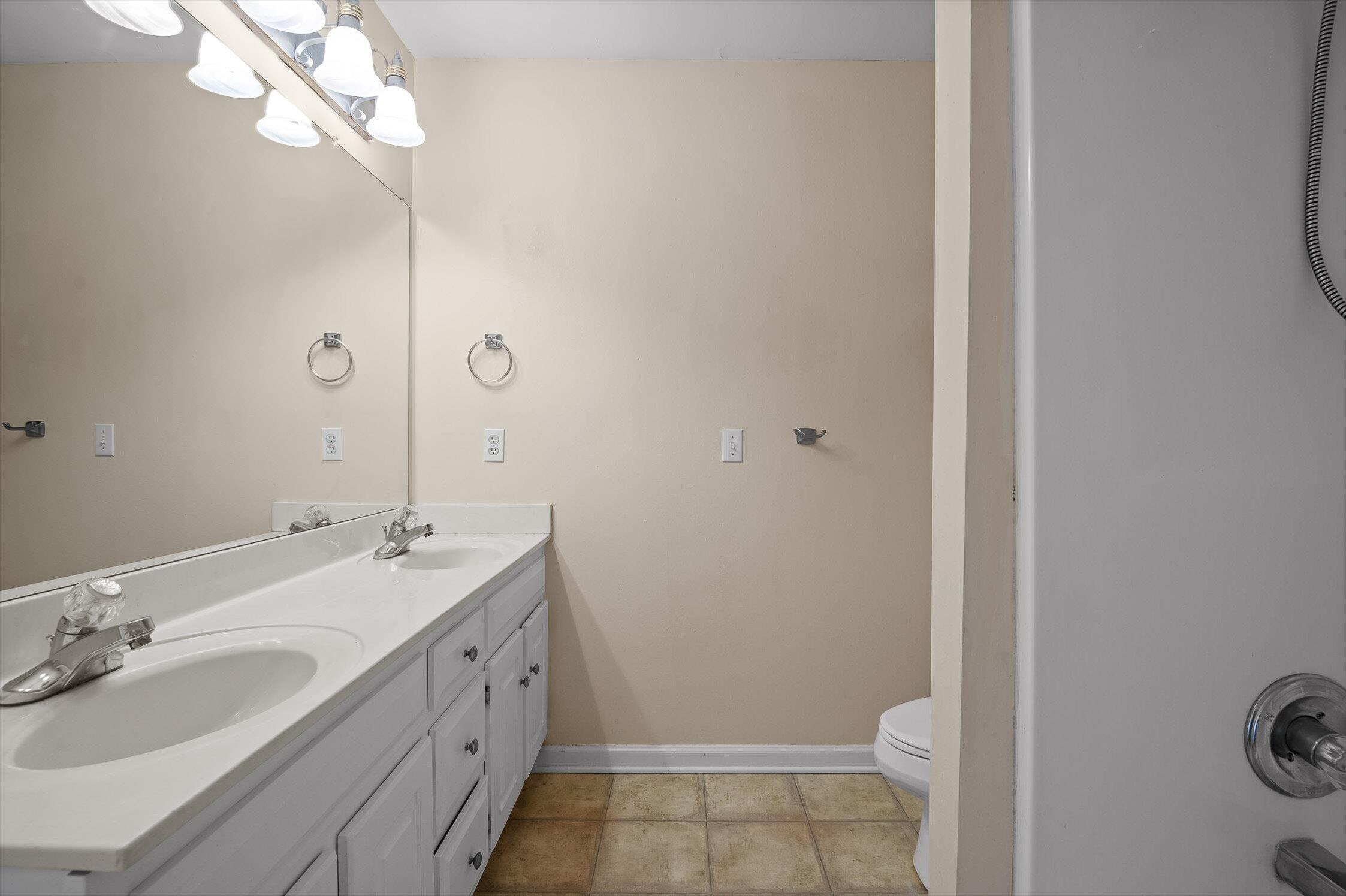 Chattanooga, Tennessee 37421, United States, 2 Bedrooms Bedrooms, ,3 BathroomsBathrooms,Residential,Active,147808