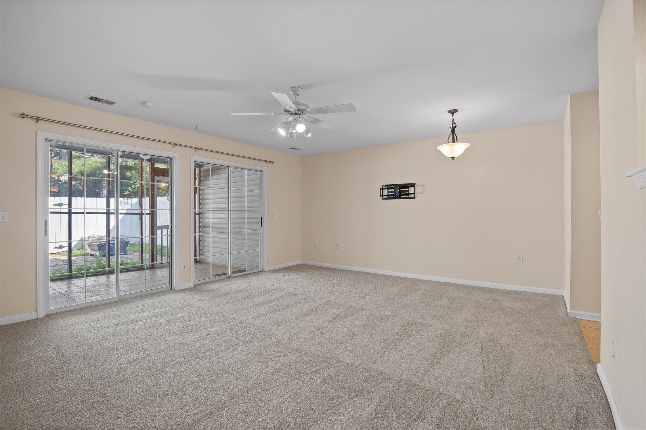 Chattanooga, Tennessee 37421, United States, 2 Bedrooms Bedrooms, ,3 BathroomsBathrooms,Residential,Active,147808