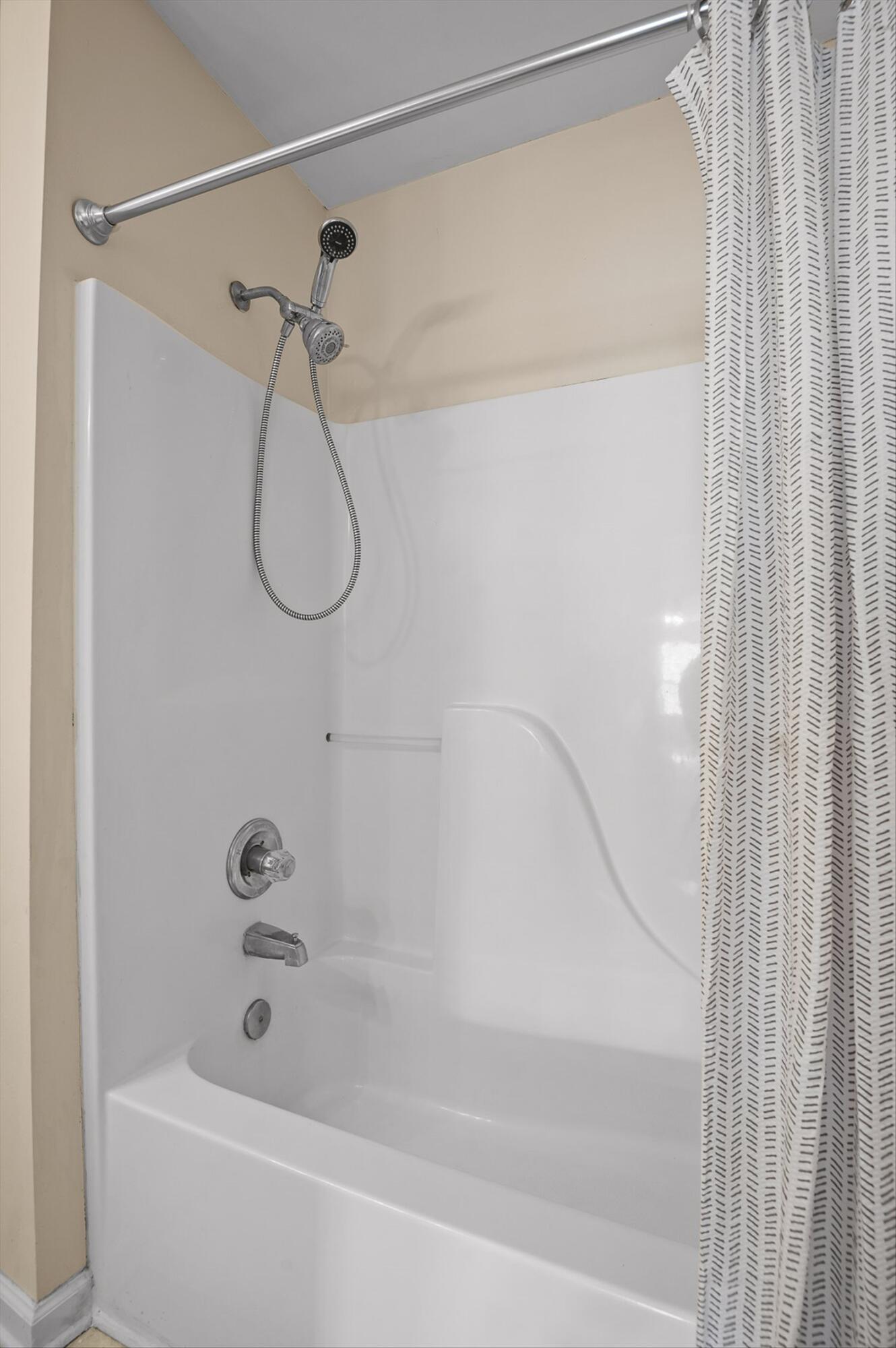 Chattanooga, Tennessee 37421, United States, 2 Bedrooms Bedrooms, ,3 BathroomsBathrooms,Residential,Active,147808