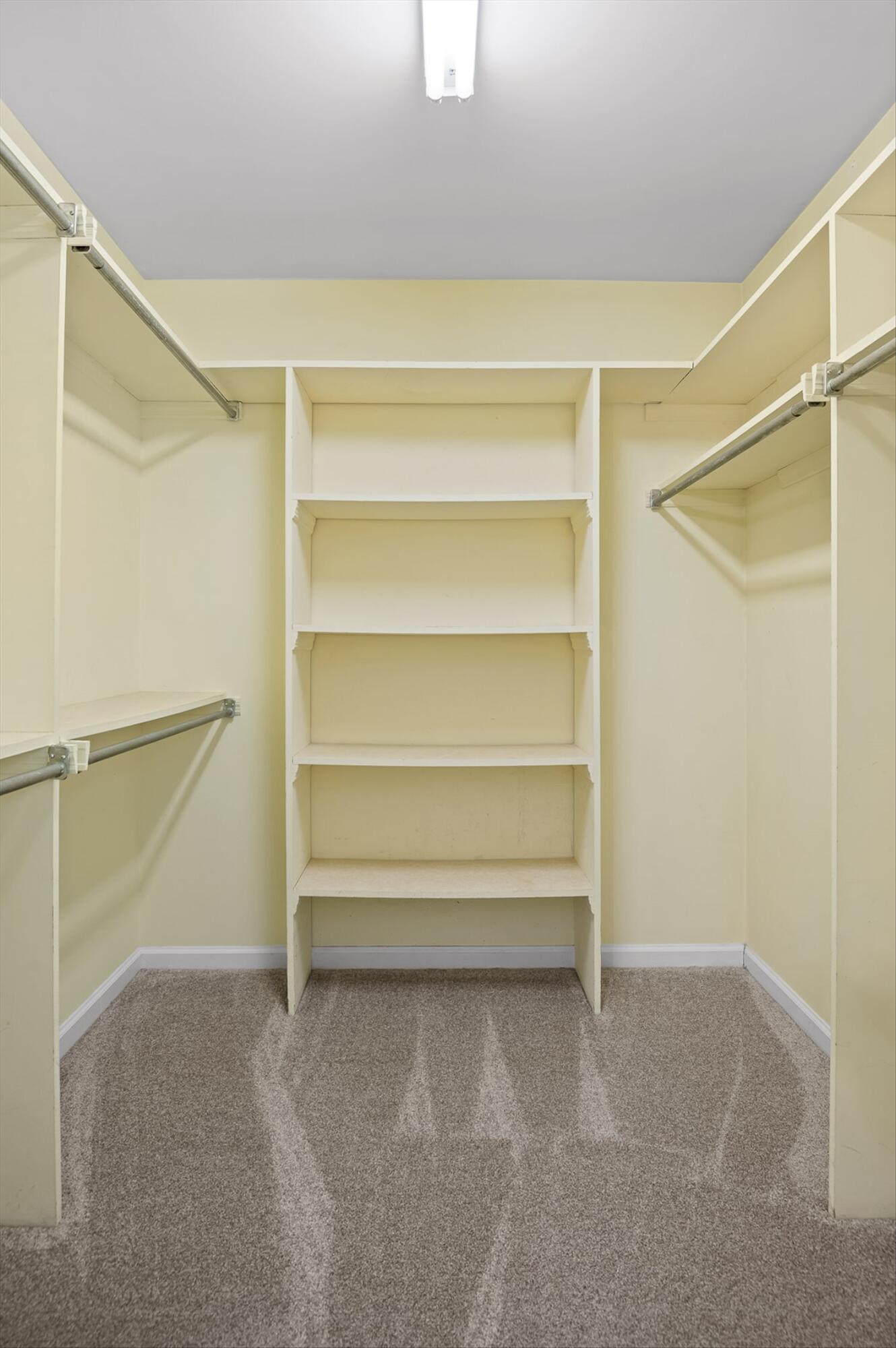 Chattanooga, Tennessee 37421, United States, 2 Bedrooms Bedrooms, ,3 BathroomsBathrooms,Residential,Active,147808