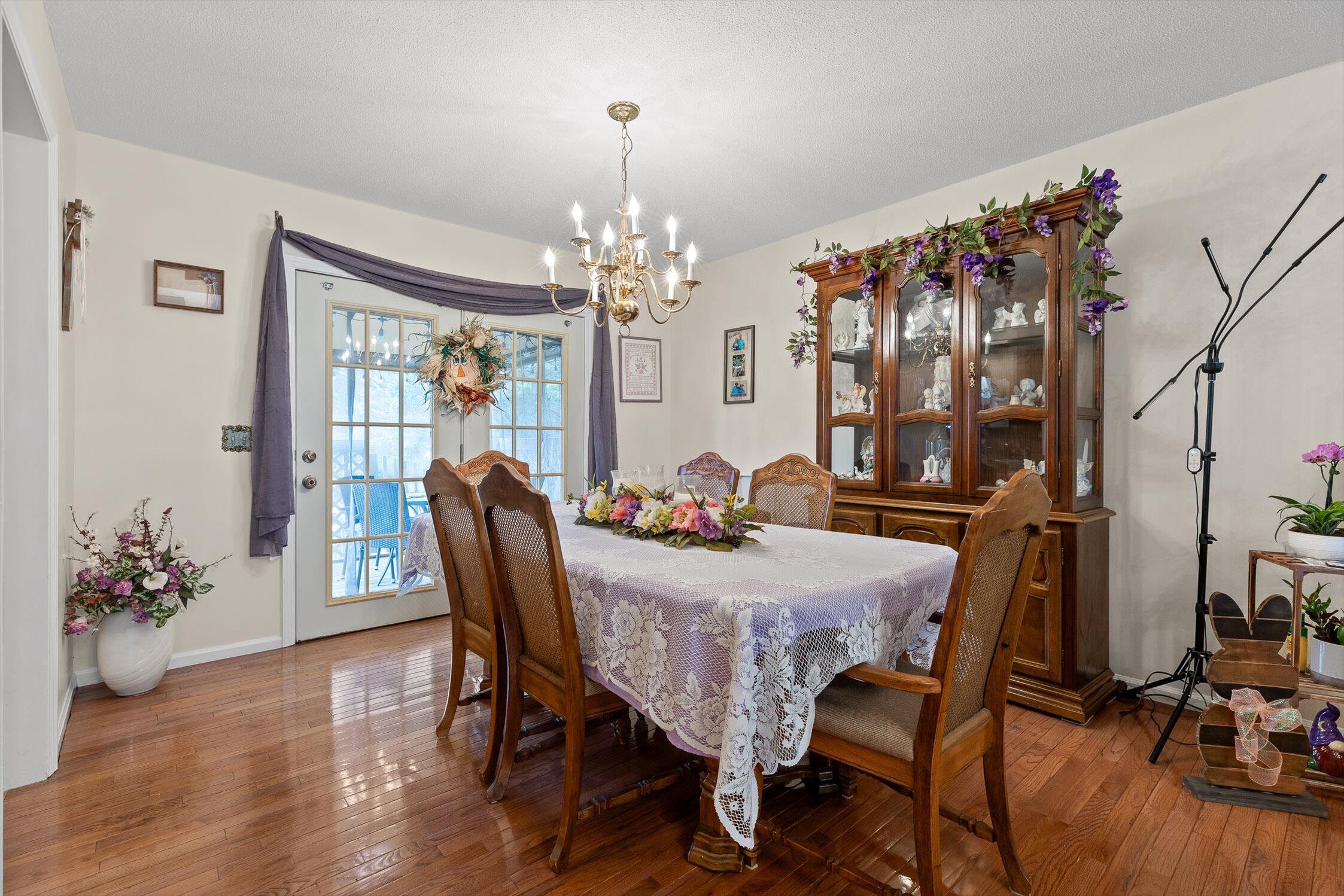 Ringgold, Georgia 30736, United States, 3 Bedrooms Bedrooms, ,2 BathroomsBathrooms,Residential,Active,238352