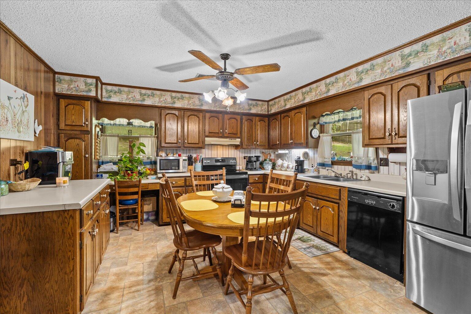 4042 Village Drive, Cohutta, Georgia image 16