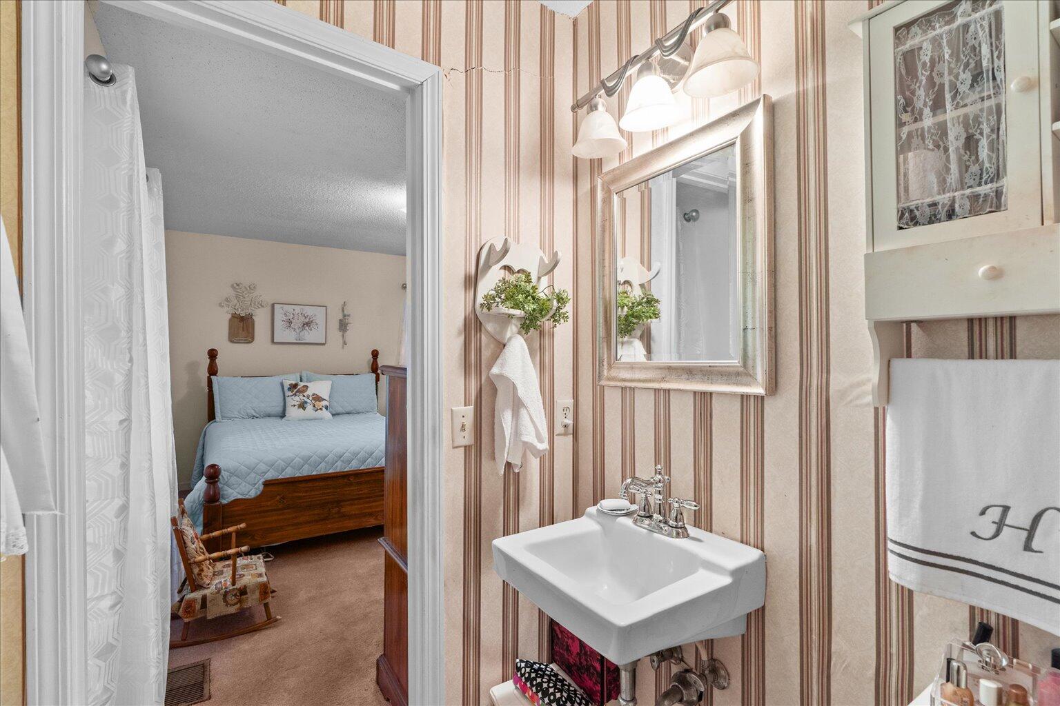 4042 Village Drive, Cohutta, Georgia image 31