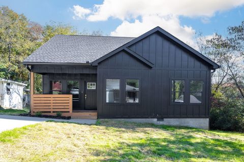 Photo of 6 Franklin Place, East Ridge, TN 37412 (MLS # 1524051)