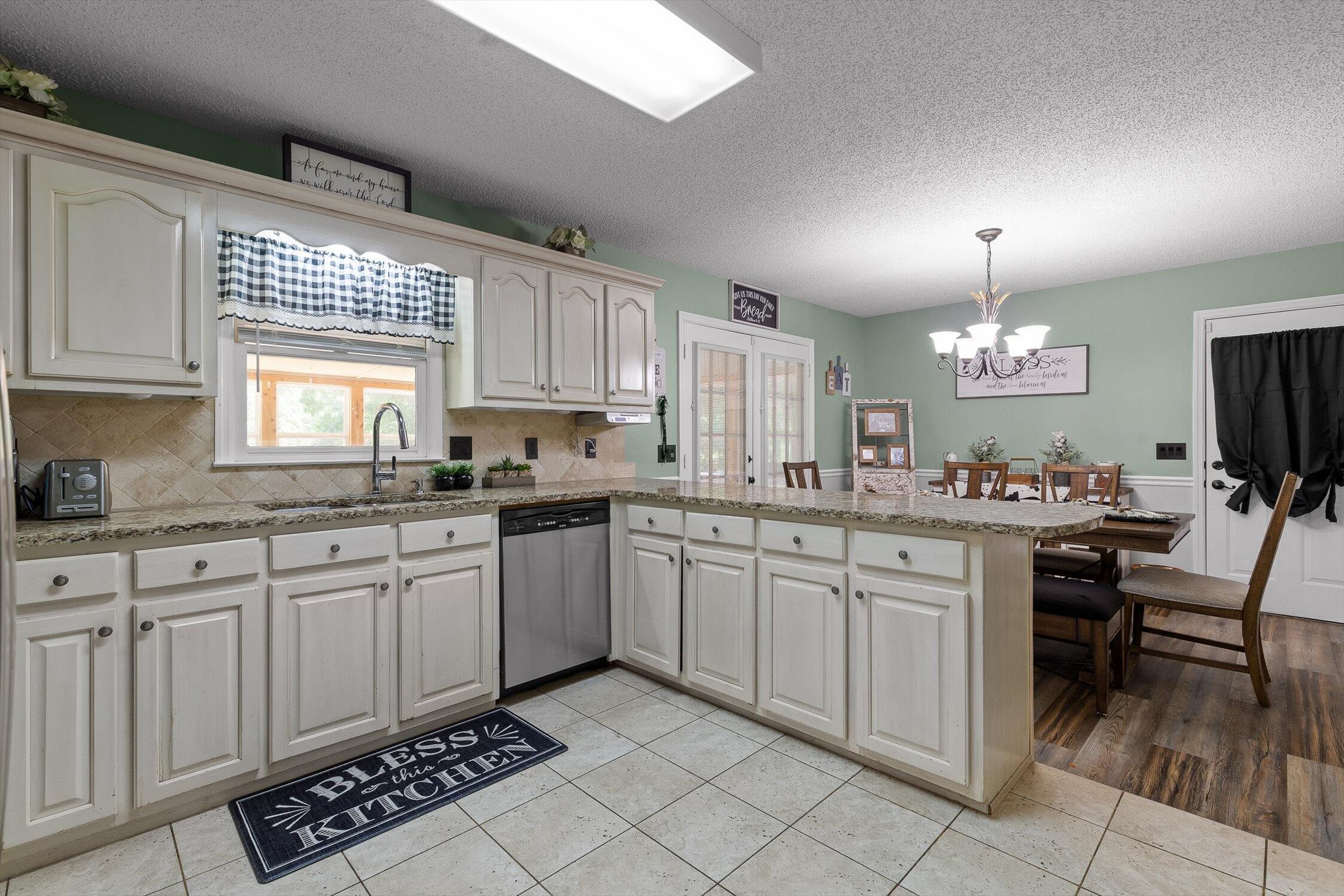 Dalton, Georgia 30721, United States, 3 Bedrooms Bedrooms, ,3 BathroomsBathrooms,Residential,Active,171505