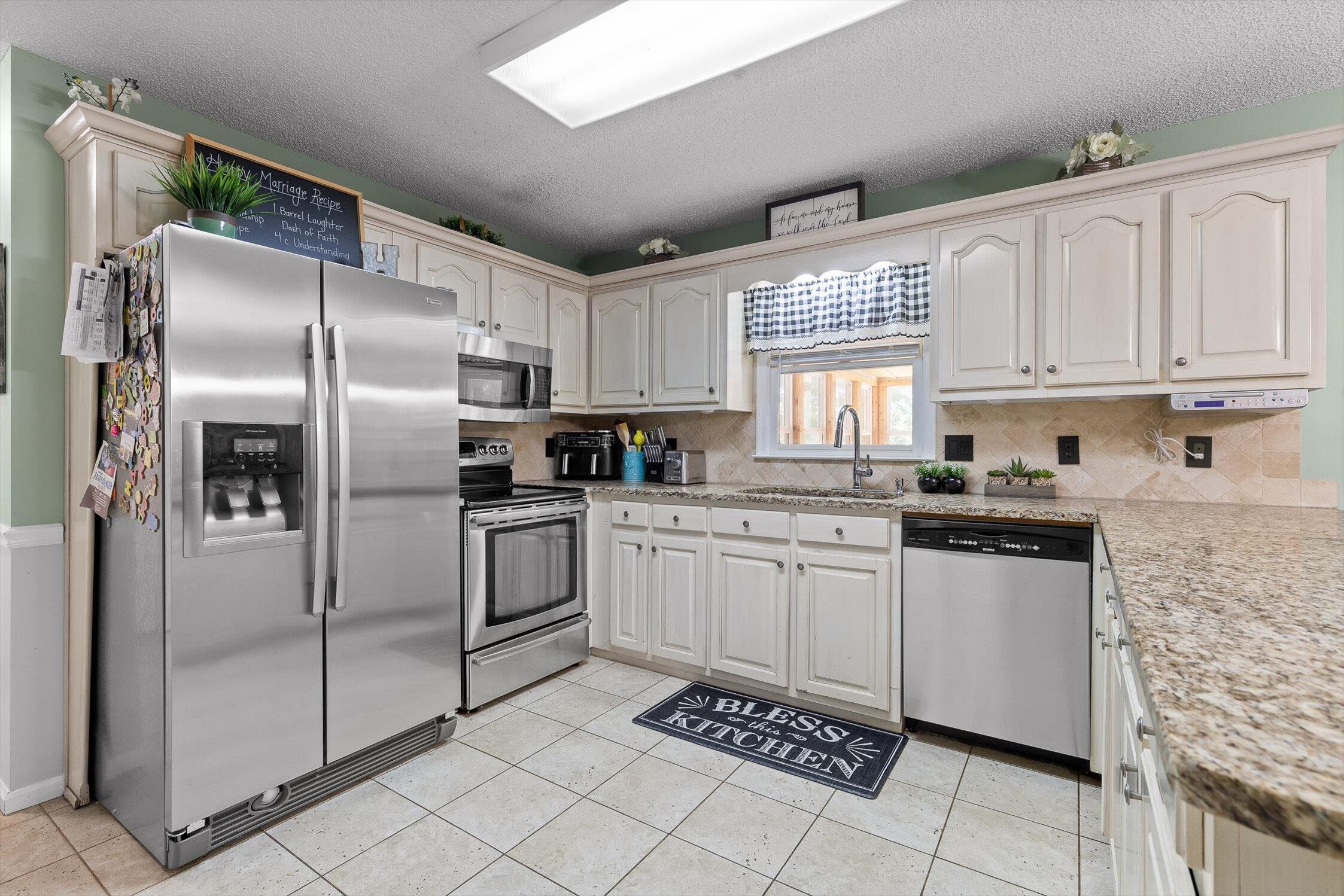 Dalton, Georgia 30721, United States, 3 Bedrooms Bedrooms, ,3 BathroomsBathrooms,Residential,Active,171505