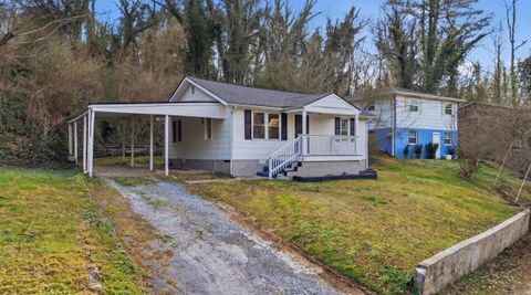 Tiny photo for 110 Goodson Avenue, Chattanooga, TN 37405 (MLS # 1528705)