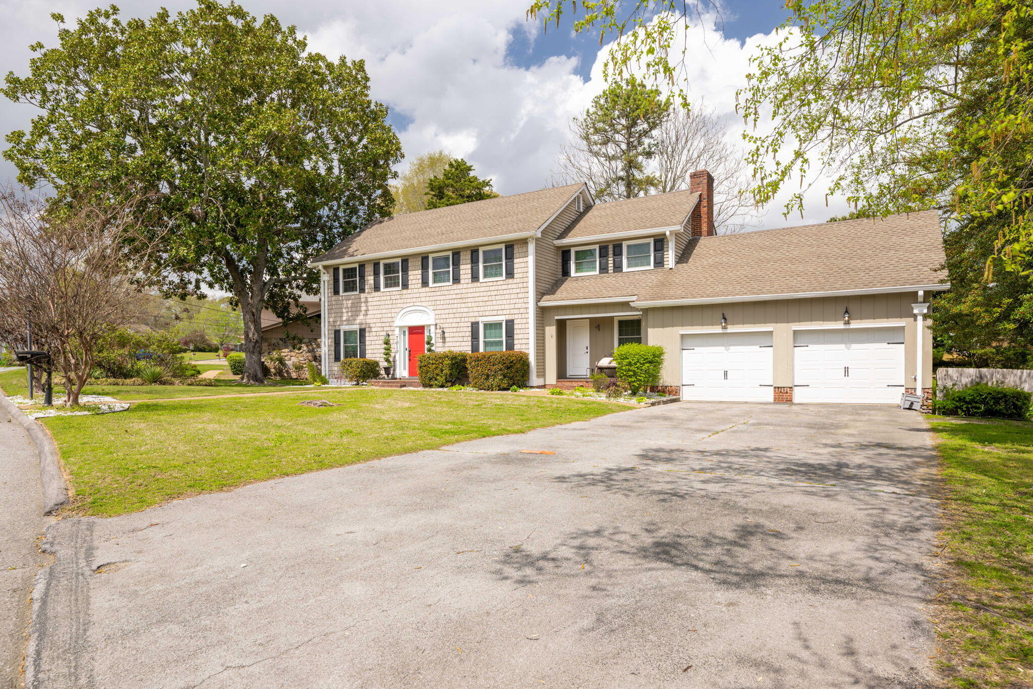 7010 Fairington Circle, Hixson, Tennessee image 3